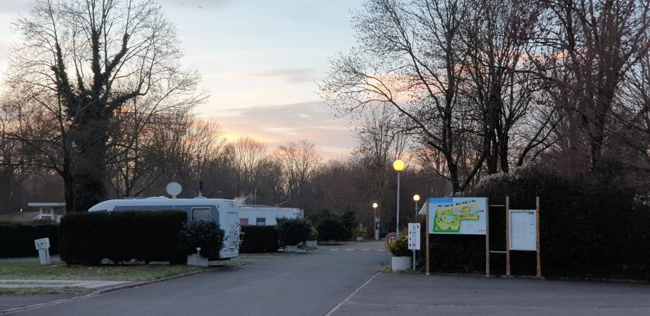 Camping De L'Ill Mulhouse Eksteriør billede